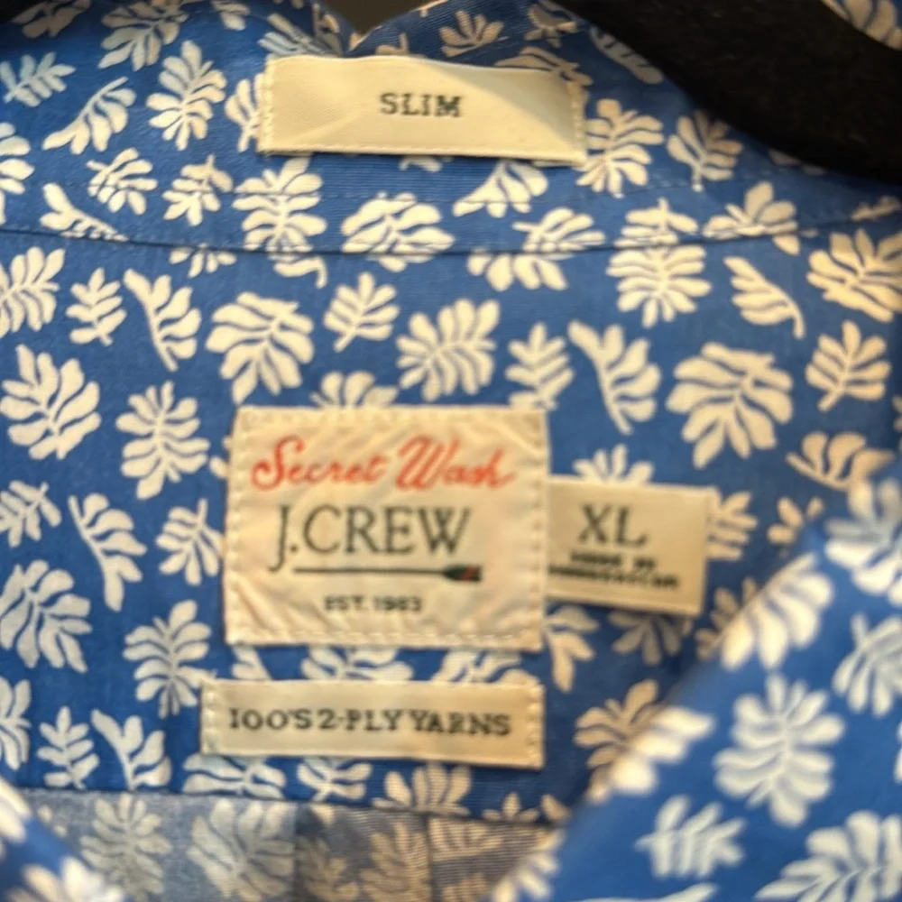 J. Crew Blue and White Patterned Men's Shirt